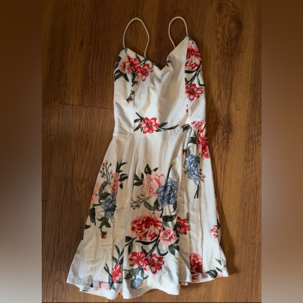 Elegant Red and White Strapless A-Line Sundress